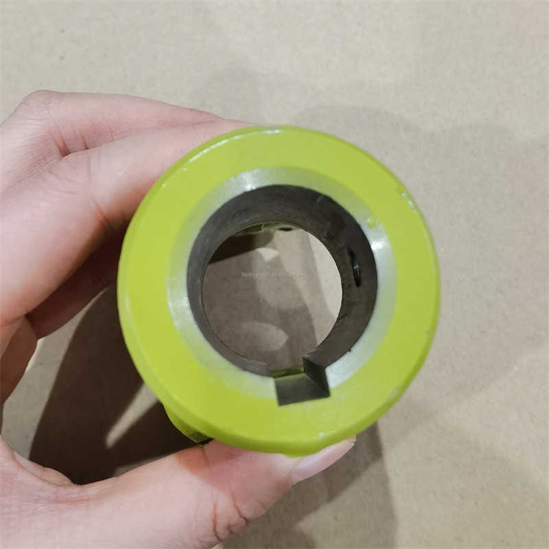 High Transmission Efficiency Round Yoke Plain Bore Yoke Keyway for Cultivators Tractors