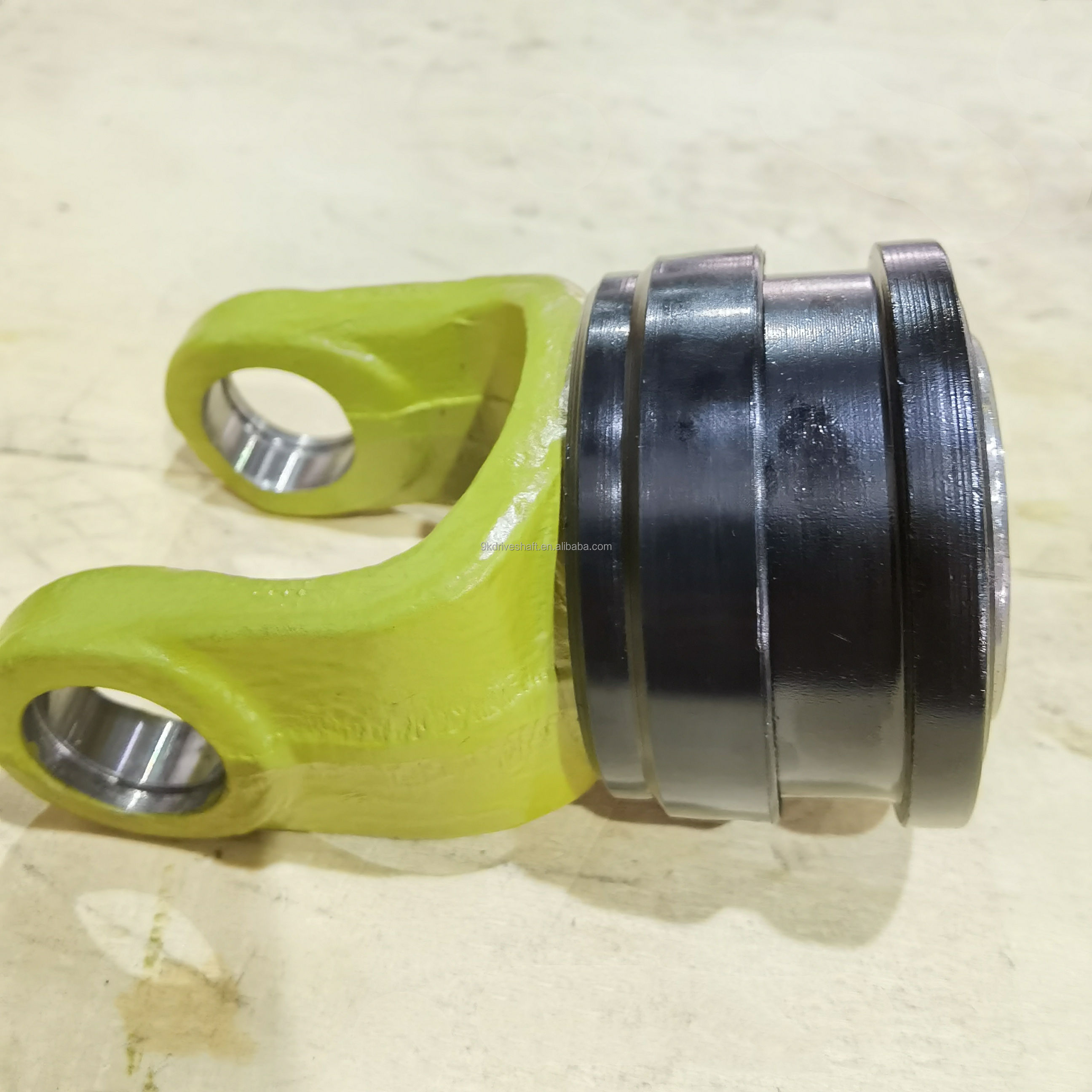 T4 Series Steel Pto Drive Shaft Splined Yoke with Collar for Tractor and Tractor Implements