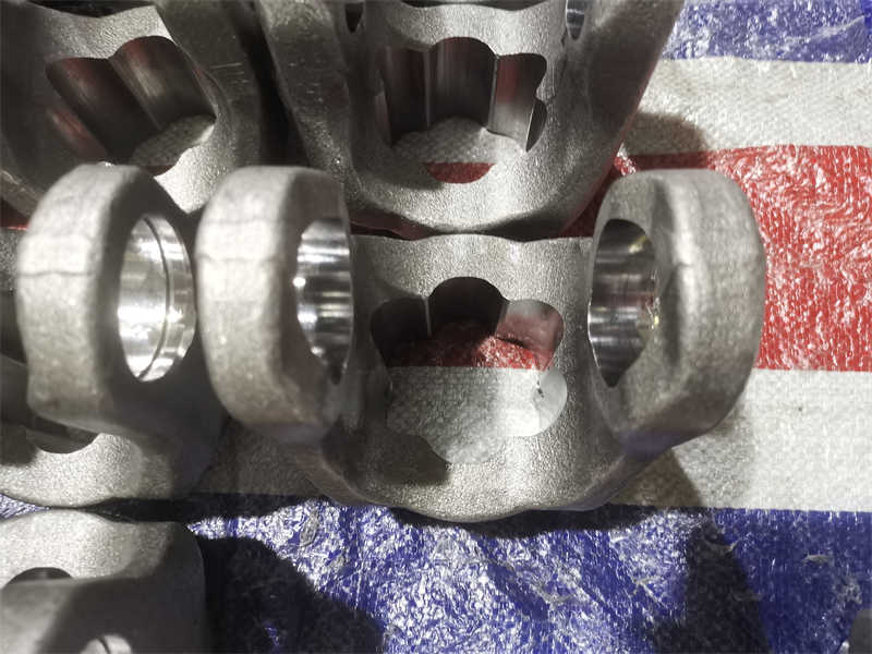 Raydafon AP.W265B Yoke for PTO Shaft 1 3/8 Z6 Spline Yoke for PTO Shaft