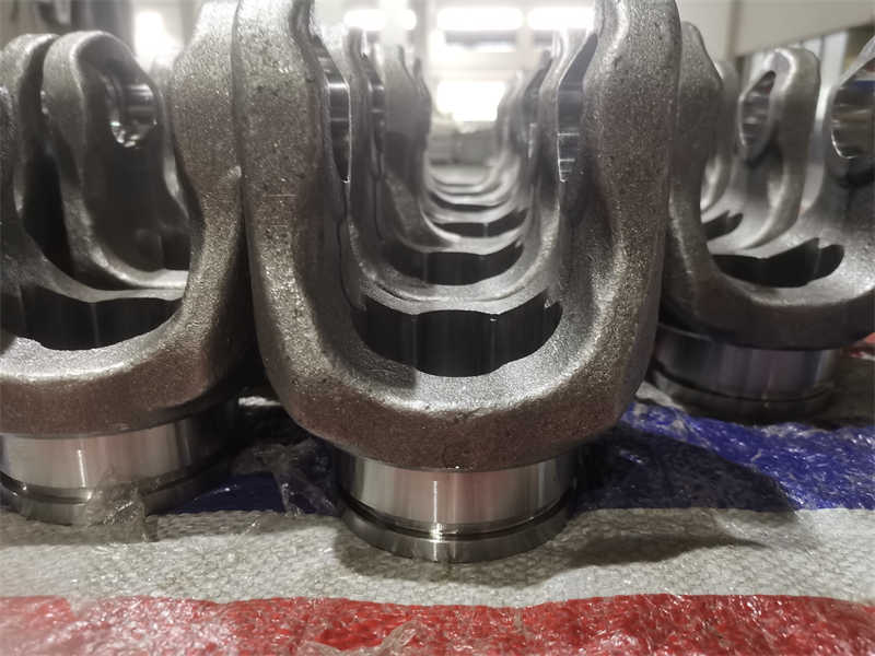 Raydafon AP.W265B Yoke for PTO Shaft 1 3/8 Z6 Spline Yoke for PTO Shaft