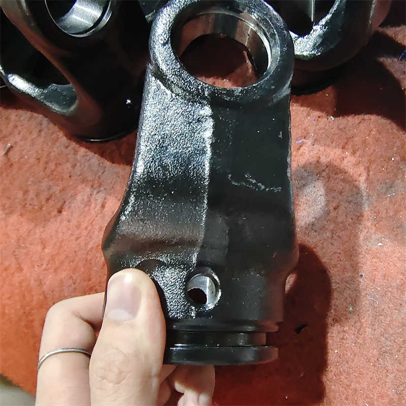 High Quality High Transmission Efficiency Hexagon Tube Pto Shaft Parts Yoke