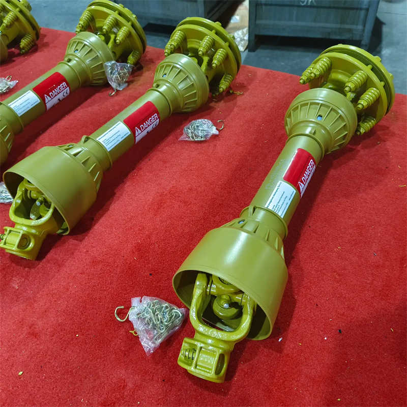 Factory Price Yellow Straight Drive Shaft T4-700-05B-4FFV1-YIIP Tractor Attachments and Implements PTO Shaft Spline Yoke Z6