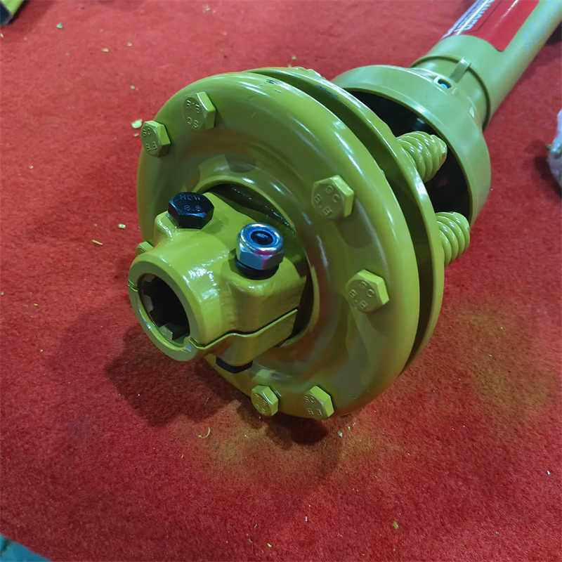 Factory Price Yellow Straight Drive Shaft T4-700-05B-4FFV1-YIIP Tractor Attachments and Implements PTO Shaft Spline Yoke Z6