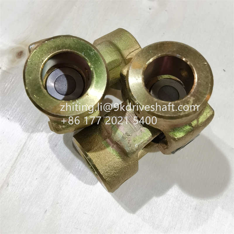 5-170X  Tractor Universal Joint Double Round Yoke Black Tractor Universal Joint
