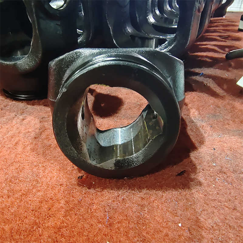 High Quality High Transmission Efficiency Hexagon Tube Pto Shaft Parts Yoke